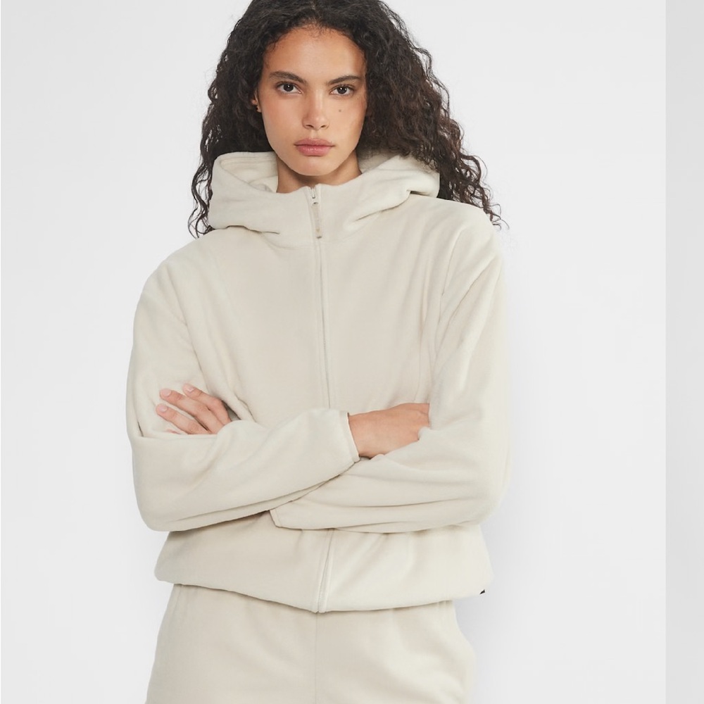Aritzia Cream Fleece Hoodie